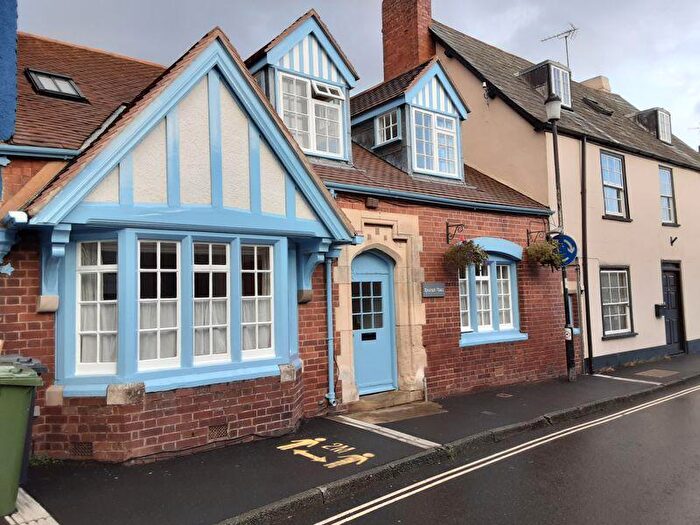 1 Bedroom Flat To Rent In Topsham, Exeter, EX3