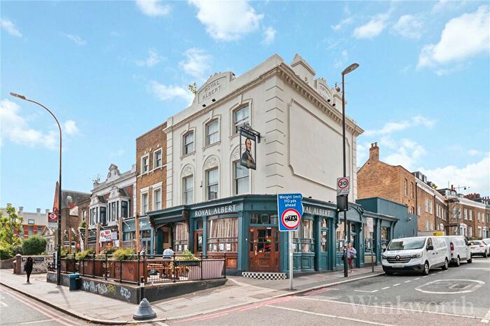 1 Bedroom Apartment To Rent In New Cross Road, London, SE14