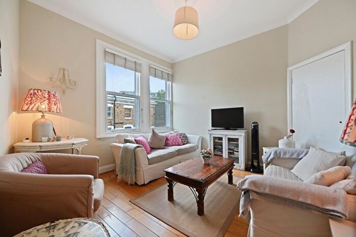 2 Bedroom Flat For Sale In Gratton Road, London, W14