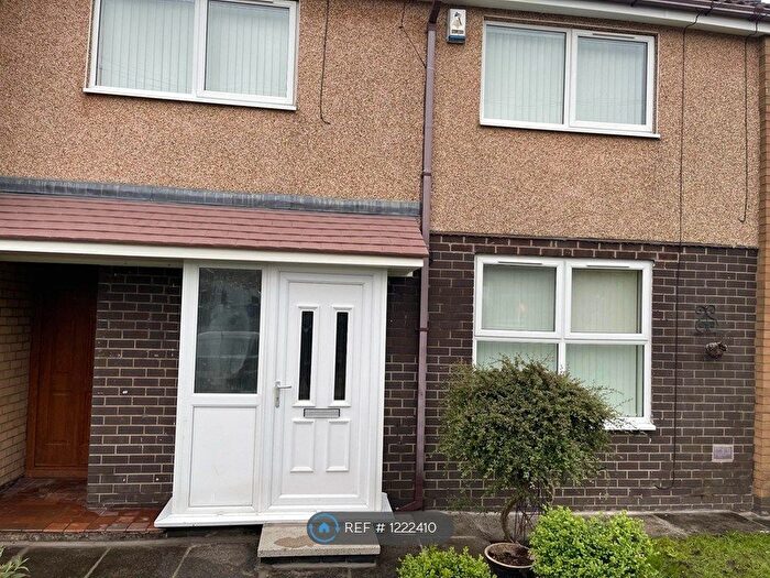 3 Bedroom Semi-Detached House To Rent In St. Andrews Close, Ramsbottom, Bury, BL0