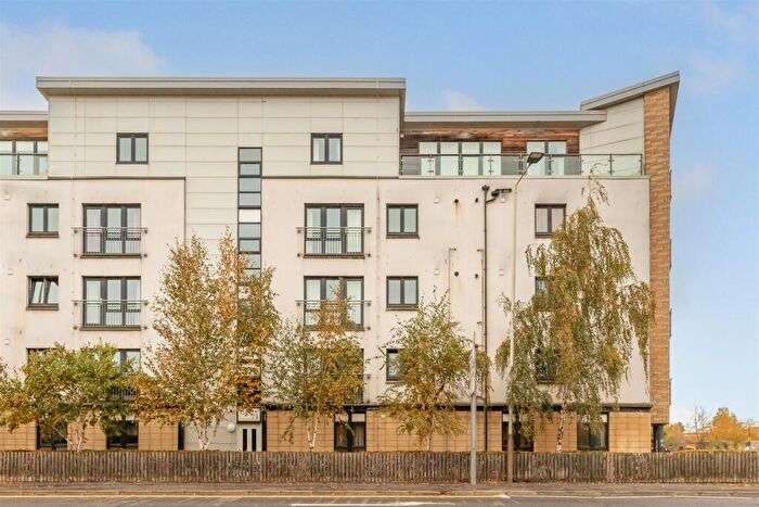 2 Bedroom Flat For Sale In Vasart Court, Perth, PH1
