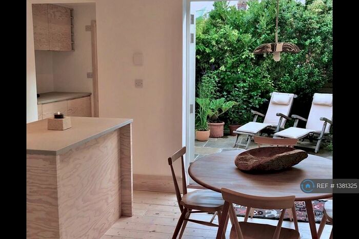 2 Bedroom End Of Terrace House To Rent In Booth Place, Margate, CT9