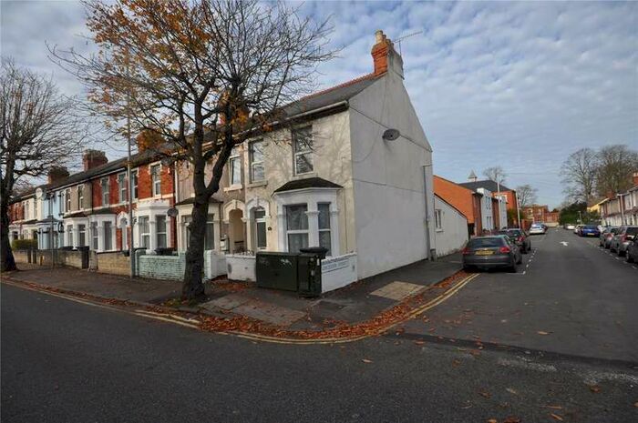 3 Bedroom House To Rent In Groundwell Road, Swindon, SN1