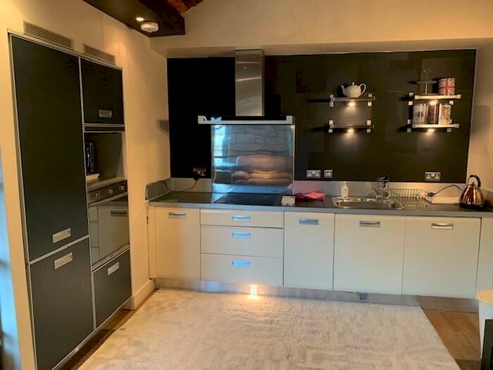 1 Bedroom Apartment To Rent In Firth Street, Huddersfield, HD1