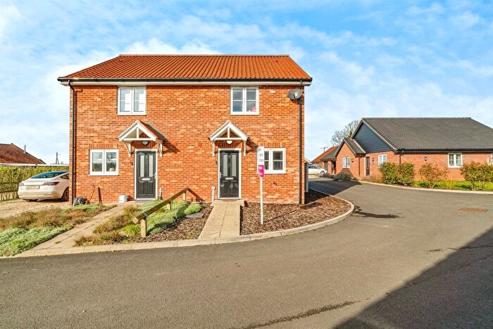 2 Bedroom Semi-Detached House For Sale In Pastures Loke, North Tuddenham, Dereham, NR20