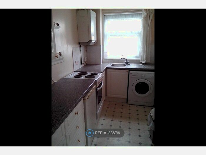 1 Bedroom Terraced House To Rent In Hunters Close, Tring, Herts, HP23
