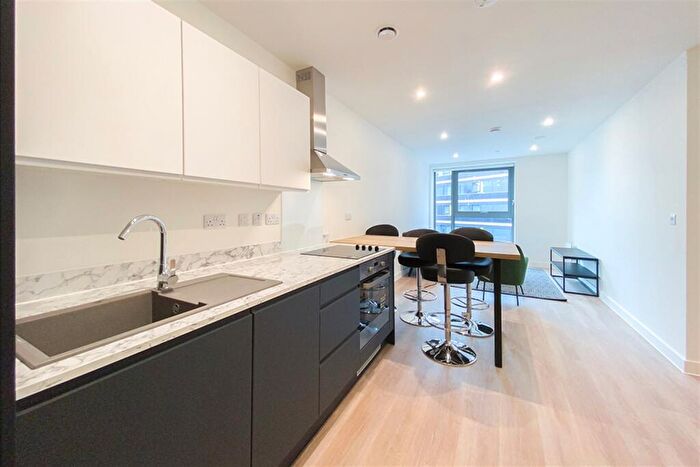 2 Bedroom Apartment To Rent In Laurence Place, M3