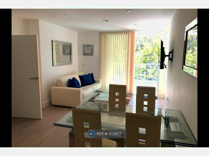 1 Bedroom Flat To Rent In Claremont House, London, SE16