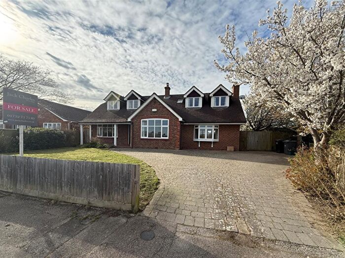 5 Bedroom Detached House For Sale In Hadlow Road, Tonbridge, TN10