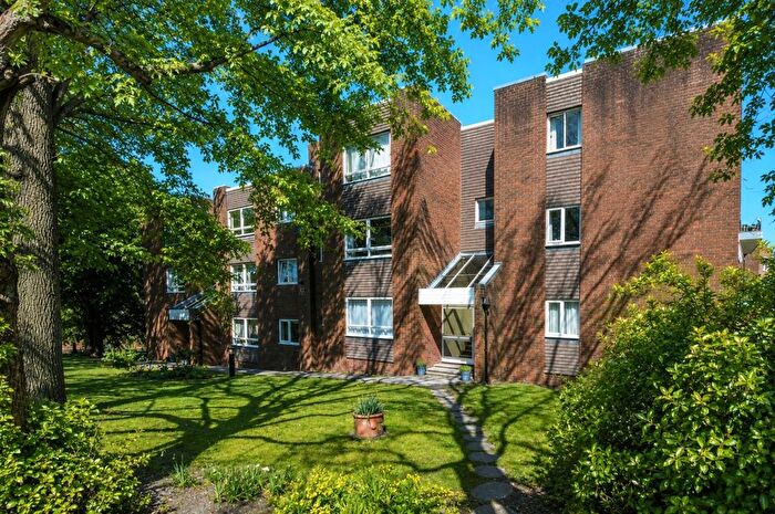 2 Bedroom Flat To Rent In Albury Road, Guildford, GU1