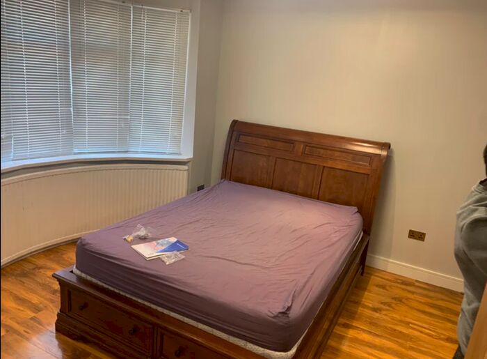 1 Bedroom Terraced House To Rent In Peaketon Avenue, Ilford, IG4