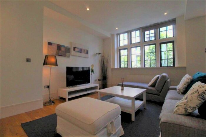 2 Bedroom Flat To Rent In Great Portland Street, London, W1W