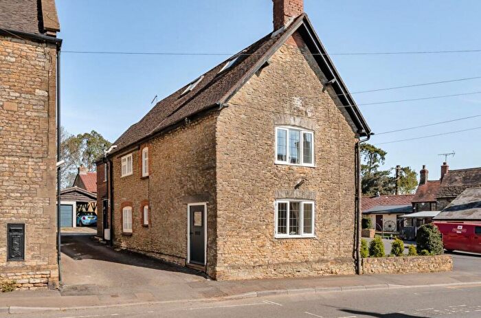 4 Bedroom Detached House For Sale In High Street, Milborne Port, Sherborne, DT9