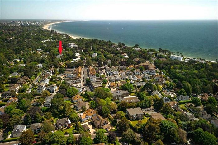 3 Bedroom Flat To Rent In Canford Cliffs, BH13