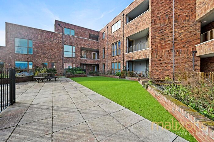 3 Bedroom Maisonette To Rent In Caithness Road, Mitcham, CR4