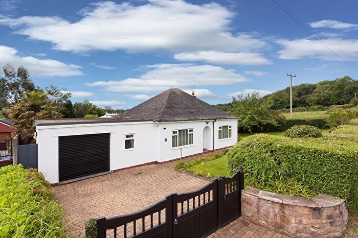 3 Bedroom Detached House For Sale In Mow Lane, Gillow Heath, Stoke-On-Trent, ST8