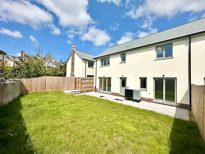 4 Bedroom Semi-Detached House For Sale In Market Gardens, Torrington, Devon, EX38