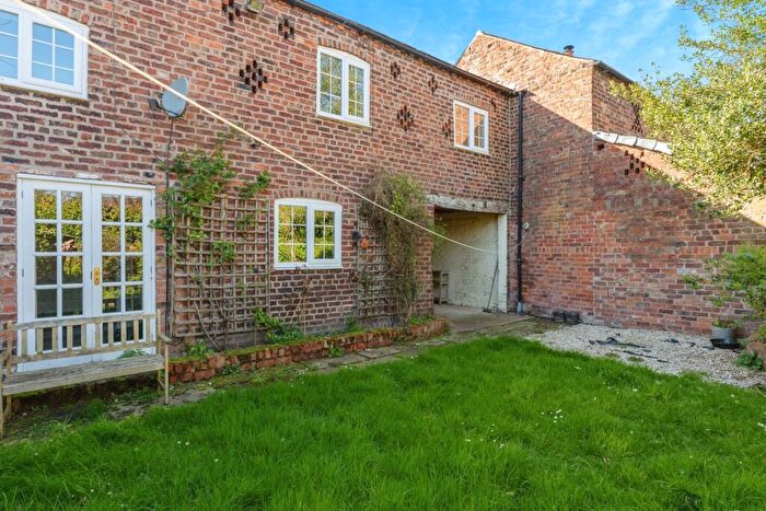3 Bedroom Terraced House For Sale In High Street, Tarvin, Chester, Cheshire, CH3