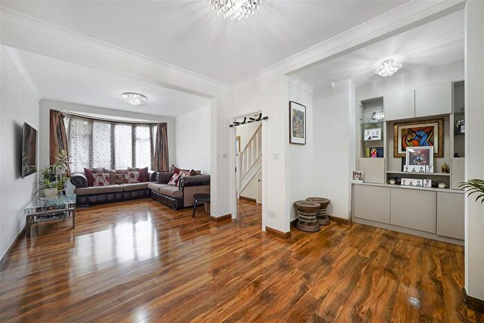 4 Bedroom Terraced House To Rent In Horsenden Crescent, Greenford, UB6