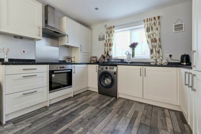 1 Bedroom Flat For Sale In Pix Court, Arlesey, SG15