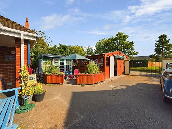3 Bedroom Bungalow For Sale In Bransford, Worcester, Worcestershire, WR6