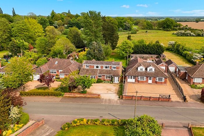 4 Bedroom Detached Bungalow For Sale In Rectory Lane, Poringland, Norwich, NR14