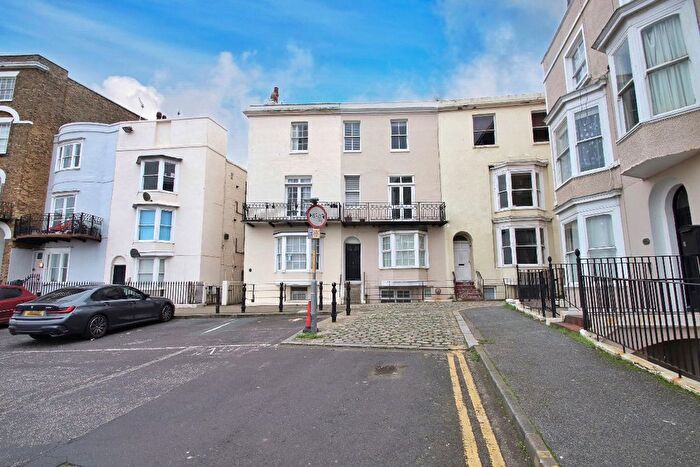 1 Bedroom Flat To Rent In Albert Terrace, Margate, CT9