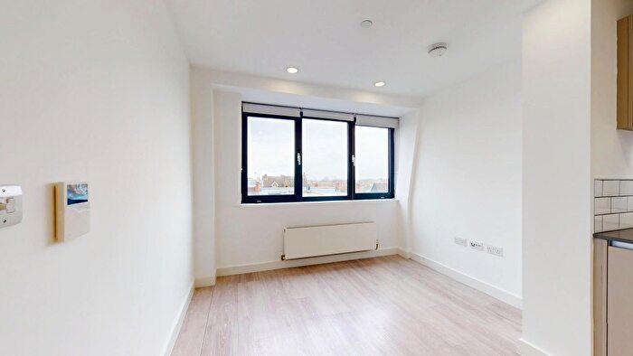 1 Bedroom Flat To Rent In St. Peters Street, Bedford, MK40