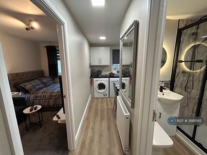 1 Bedroom Flat To Rent In Bracknell, Bracknell, RG12