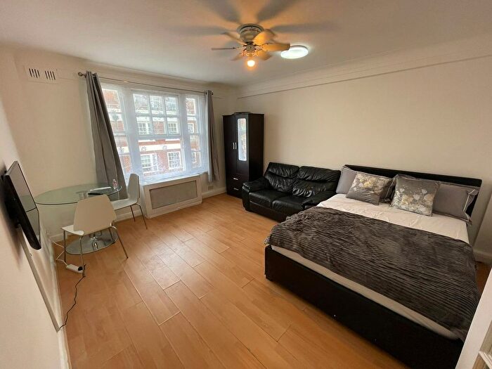 Studio To Rent In Edgware Road, London, W2