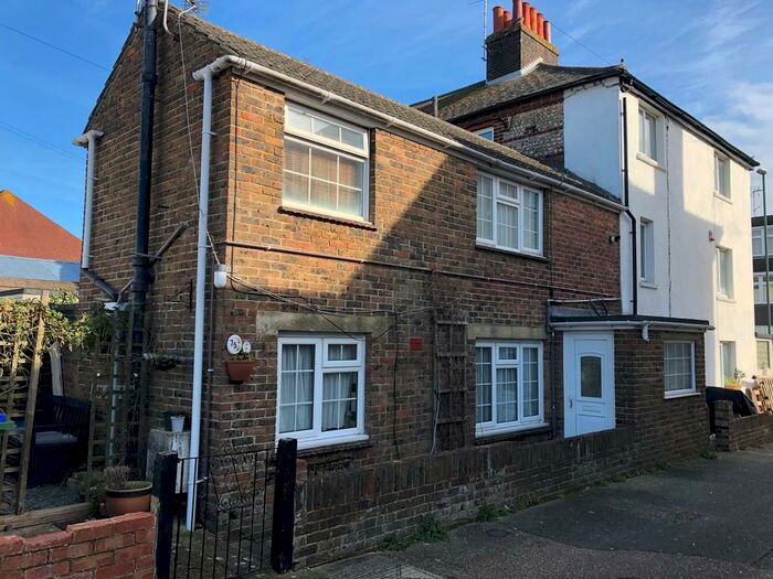 1 Bedroom Cottage To Rent In Arundel Road, Littlehampton, BN17