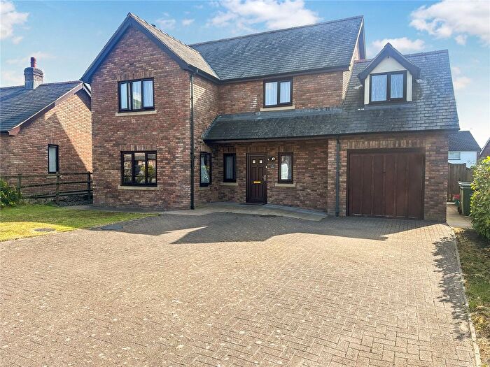 3 Bedroom Detached House For Sale In Parc Derw, Bryndu Road, Llanidloes, Powys, SY18