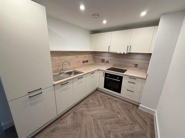 2 Bedroom Apartment To Rent In Chapmans Yard, Upper Gough Streets, Birmingham, B1