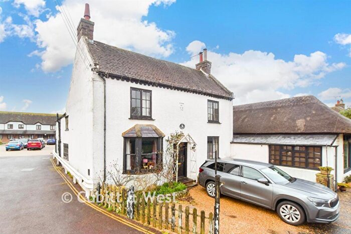 5 Bedroom Detached House For Sale In North End Road, Yapton, Arundel, West Sussex, BN18