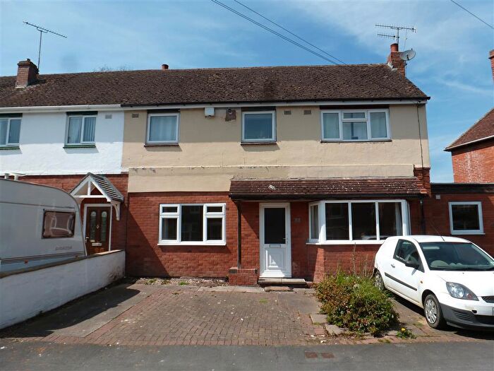 1 Bedroom Flat To Rent In Newburgh Crescent, Warwick, CV34