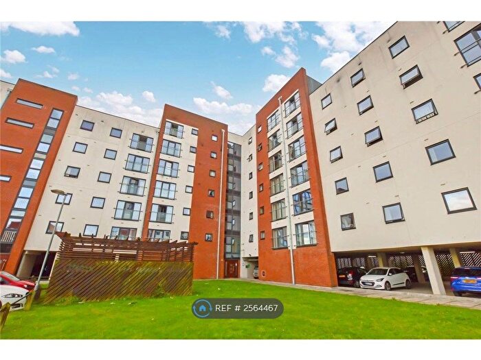 2 Bedroom Flat To Rent In Ladywell Point, Salford, M50