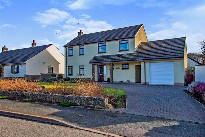 4 Bedroom Detached House For Sale In Paskeston Lane, Milton, Tenby, SA70