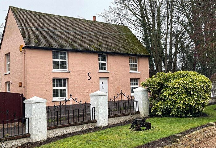 3 Bedroom Detached House For Sale In Highlands Hill, Swanley, Kent, BR8