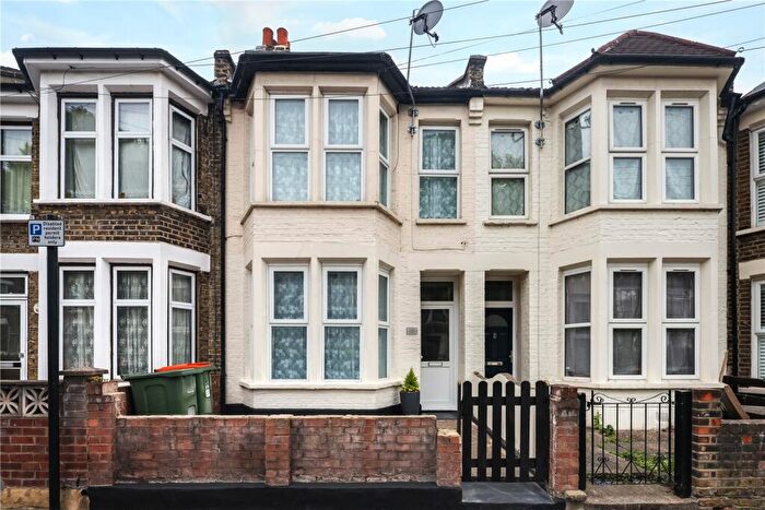 3 Bedroom Terraced House To Rent In Geere Road, Stratford, London, E15