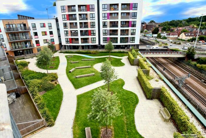 2 Bedroom Flat To Rent In Trident Point, Pinner Road, HA1