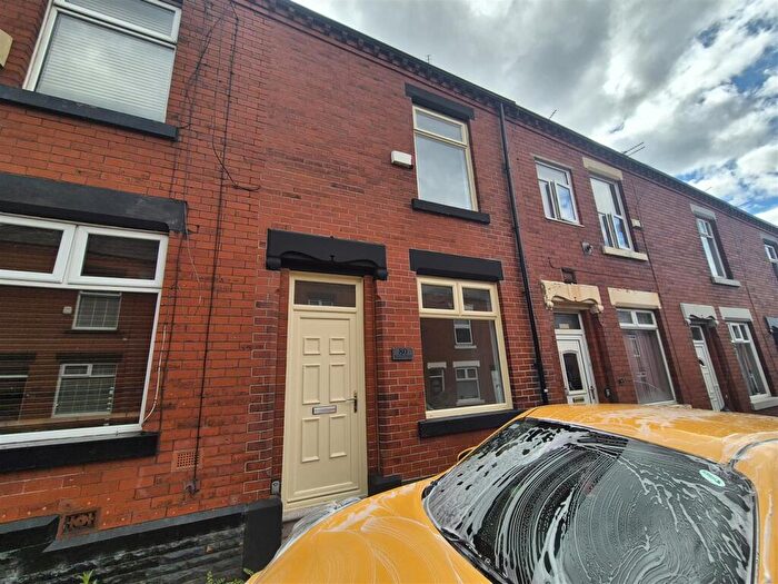 2 Bedroom Terraced House To Rent In Hamilton Street, Stalybridge, SK15