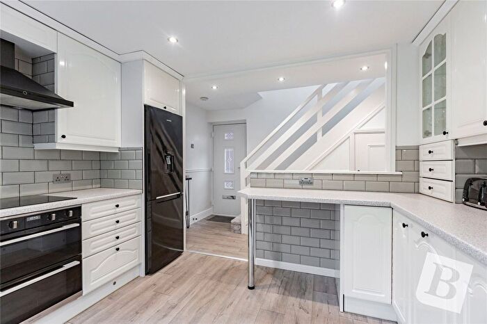 2 Bedroom Flat For Sale In Tintagel Court, Berkeley Drive, Hornchurch, RM11