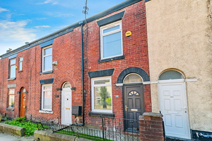 2 Bedroom Property To Rent In Plodder Lane, Bolton, BL4