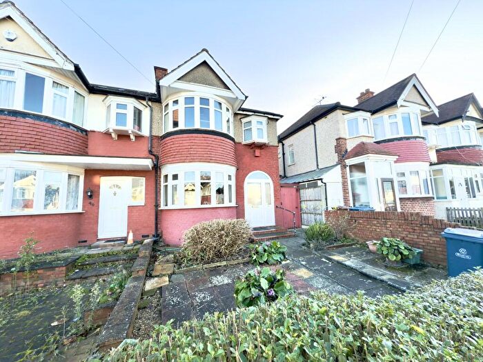 3 Bedroom Semi-Detached House To Rent In Yeading Avenue, Harrow, HA2