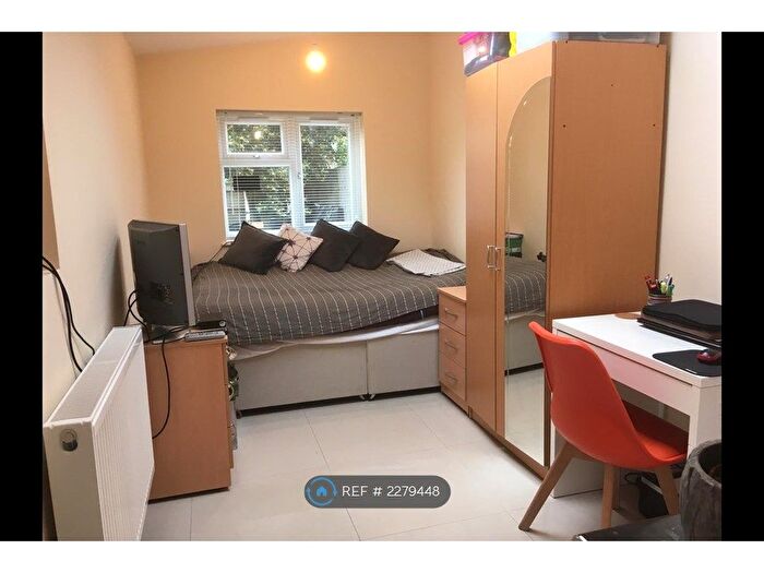 Studio To Rent In Poolsford Road, London, NW9