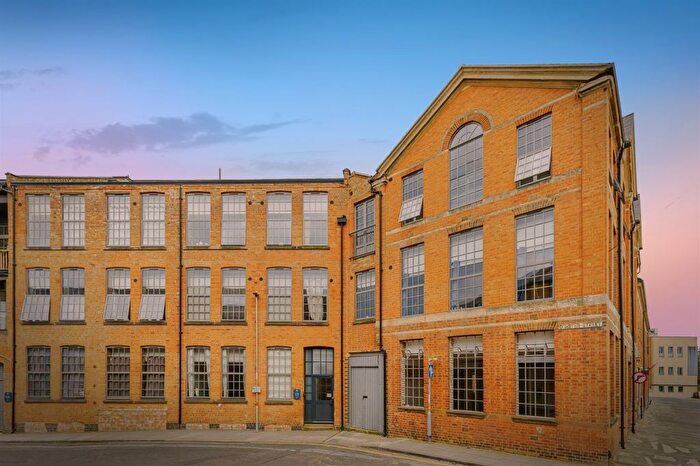 Studio For Sale In Dunster Street, Northampton, NN1