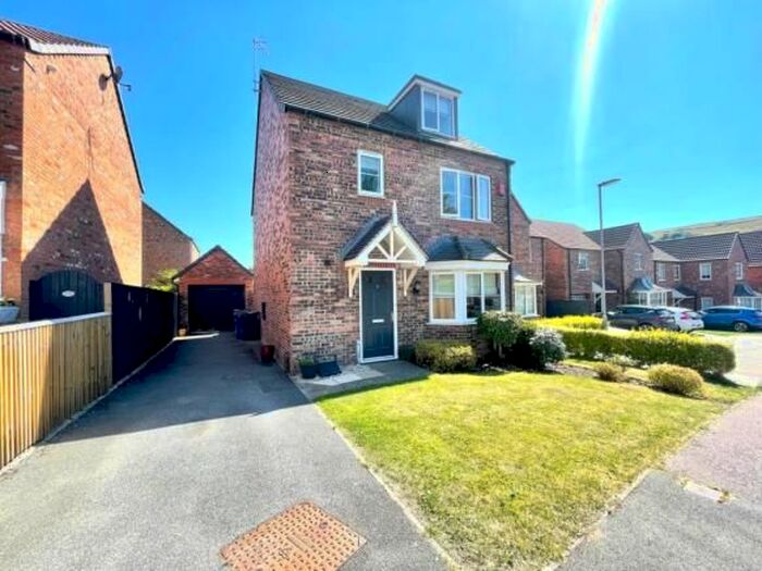 4 Bedroom Detached House For Sale In Low Rocha Grove, Millhouse Green, Sheffield, S36