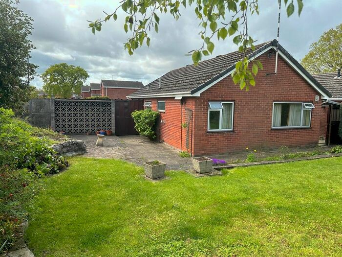 Houses for sale & to rent in CV3 3DT, Meadfoot Road, Binley And