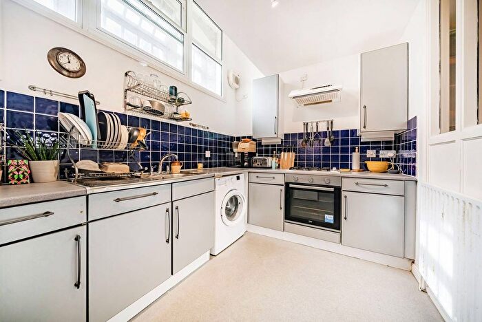 2 Bedroom Property To Rent In Bradshaw Close, Wimbledon, London, SW19