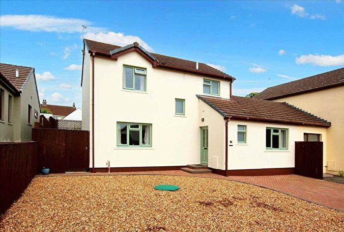 3 Bedroom Detached House For Sale In Grove Court, SA70